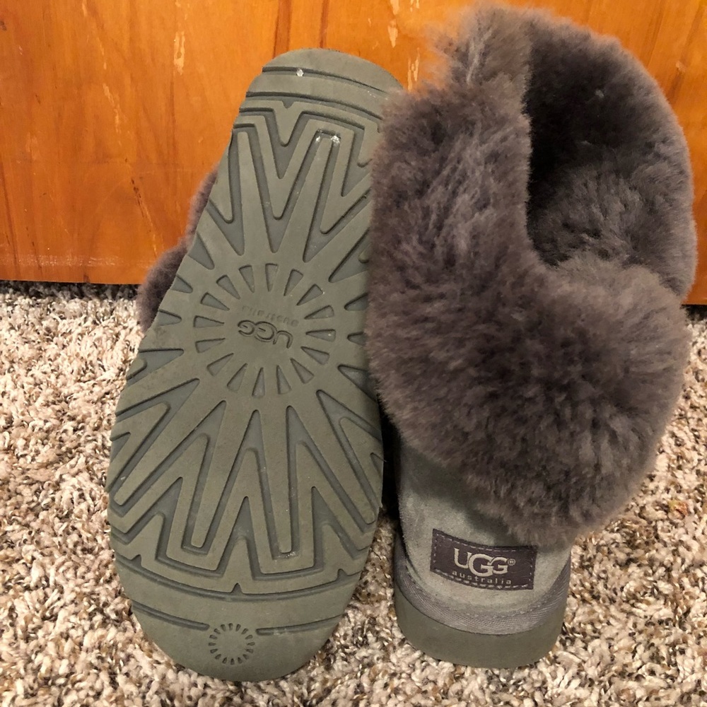Bailey Button UGGs - Picture 6 of 6